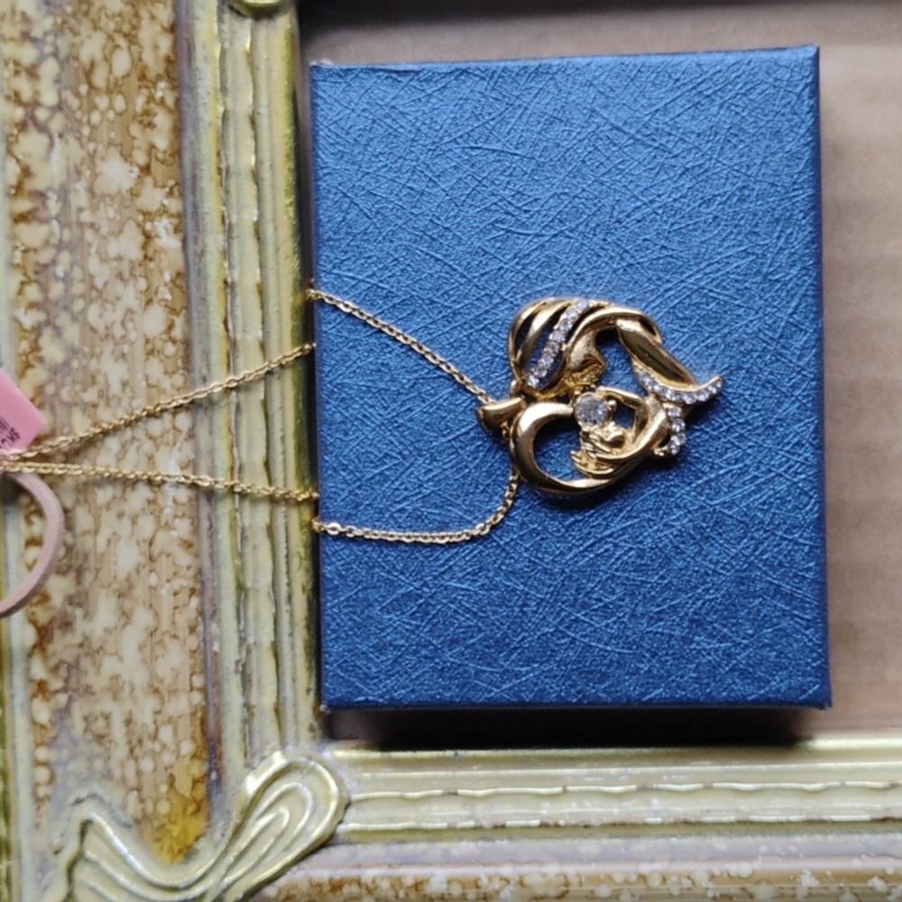 Mother & Child Heart Necklace w/AUSTRIAN CRYSTALS 💎 - Picture 4 of 16